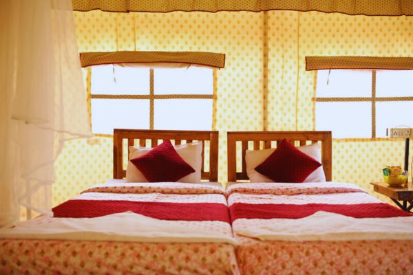 deluxe cottage booking